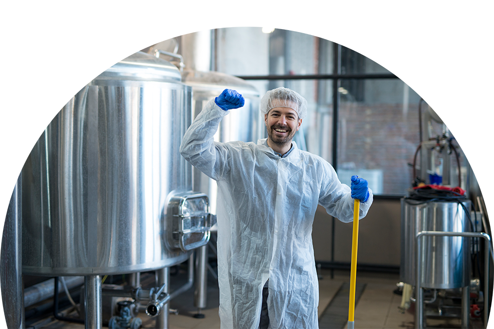 Trabajador de agrocomercializadora lucena e inversiones lucena y asociados